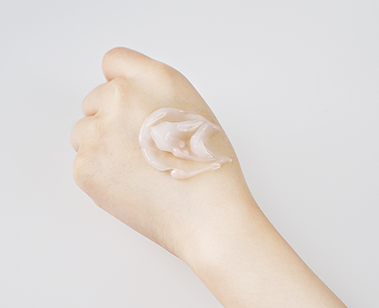 Иновативен крем против стареене с обемни капсули ACCOJE Anti-Aging Volume Capsule Cream 50ml